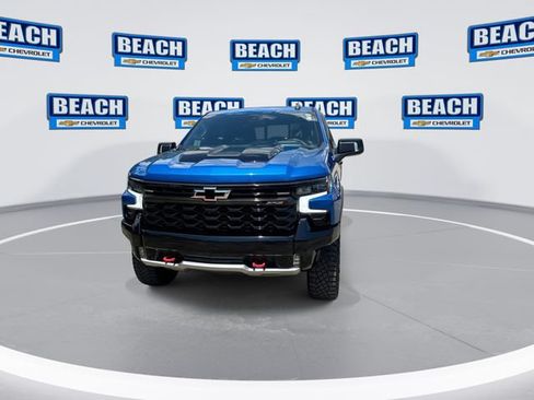 Used 2022 Chevrolet Silverado 1500 ZR2 w/ Technology Package AWD/4WD image 3