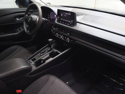 Used 2024 Honda Accord EX image 11