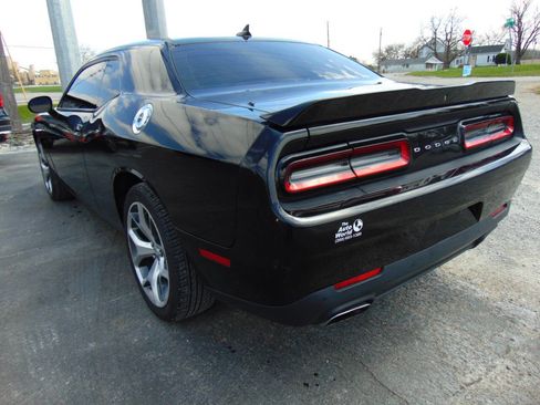 Used 2015 Dodge Challenger SXT Plus w/ Driver Convenience Group image 7