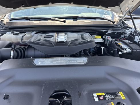 Used 2024 Jeep Wagoneer 4WD w/ Premium Group I image 34
