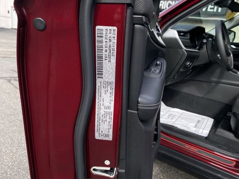 Used 2023 Jeep Grand Cherokee Laredo image 85