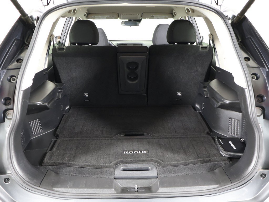 Used 2020 Nissan Rogue SV AWD/4WD image 17