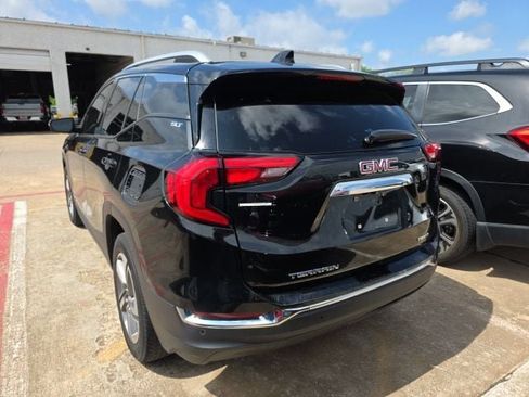Used 2020 GMC Terrain SLT w/ Preferred Package image 3