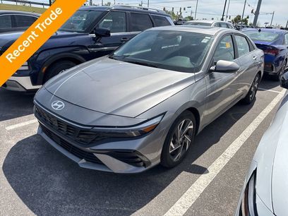 Used 2025 Hyundai Elantra Limited