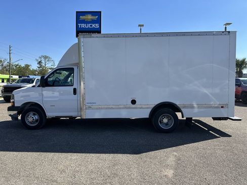 New 2024 Chevrolet Express 3500 Work Van w/ Power Convenience Package image 13