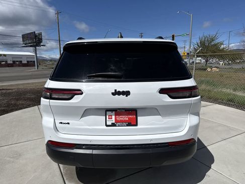 Used 2024 Jeep Grand Cherokee L Laredo image 4