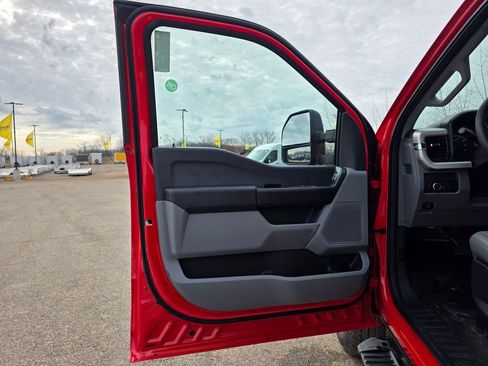 New 2026 Ford F250 XL w/ XL Chrome Package AWD/4WD image 21