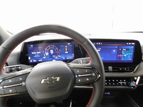 Used 2026 Chevrolet Equinox RS w/ Convenience Package III image 7