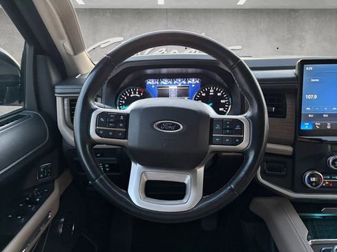 Used 2022 Ford Expedition Limited image 21
