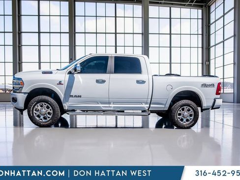 Used 2022 RAM 2500 Laramie AWD/4WD image 2