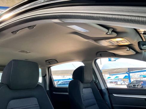 Used 2017 Honda CR-V LX image 14