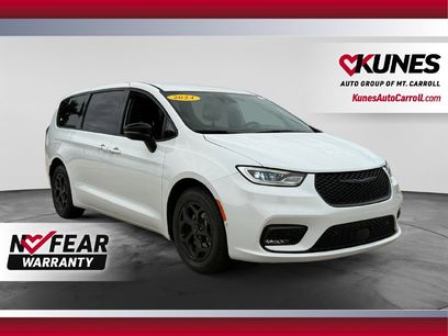 Used 2024 Chrysler Pacifica Limited