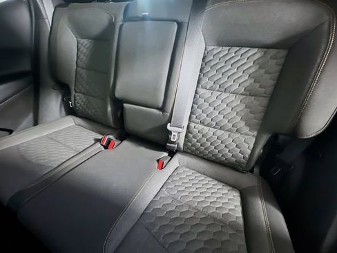 Used 2018 Chevrolet Equinox LT image 22