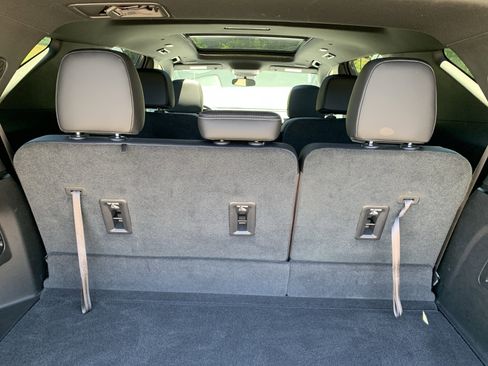 Used 2025 Chevrolet Traverse LT w/ Sun and Wheel Package FWD image 49