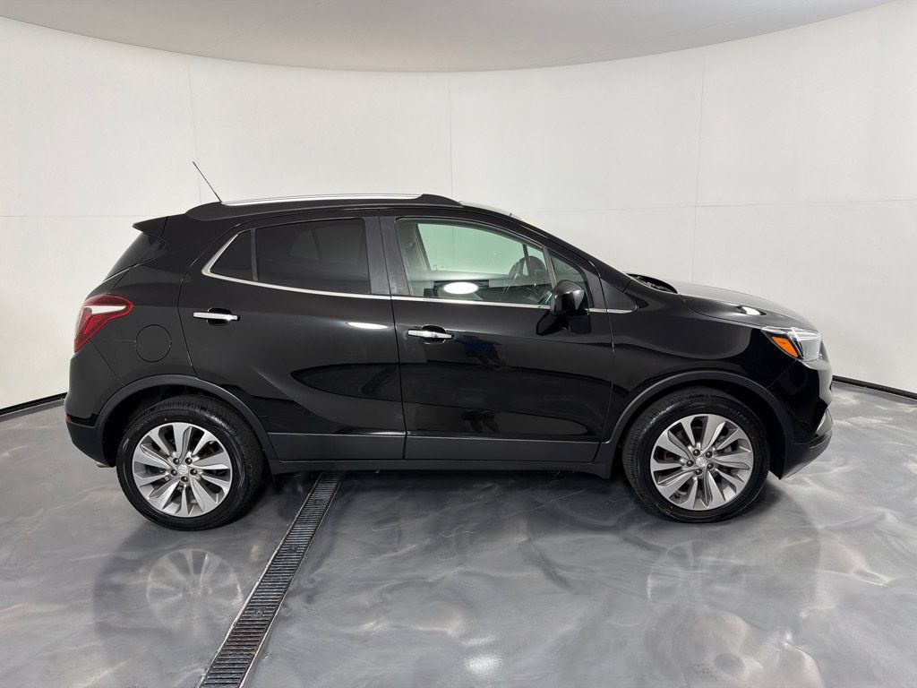 Used 2020 Buick Encore Preferred AWD/4WD image 4