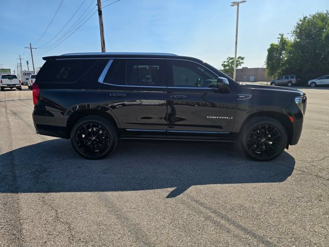 Used 2024 GMC Yukon Denali Ultimate AWD/4WD image 3