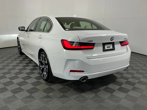 Certified 2025 BMW 330i xDrive Sedan w/ Convenience Package AWD/4WD image 7