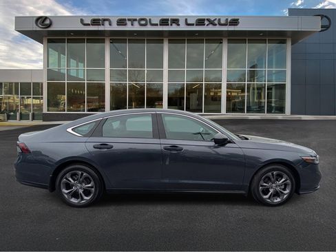 Used 2023 Honda Accord EX image 2