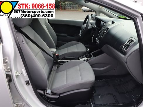Used 2018 Kia Forte LX image 19