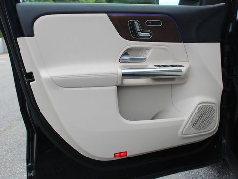 Used 2022 Mercedes-Benz GLA 250 GLA 250 4MATIC Sport Utility 4 image 13