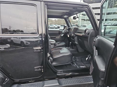 Used 2016 Jeep Wrangler Unlimited Sport image 25