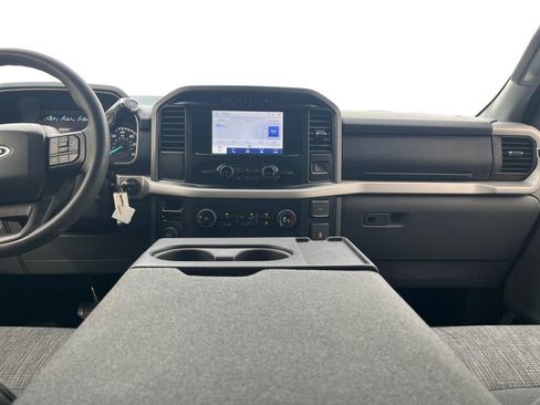 Used 2023 Ford F150 XLT image 3