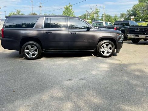 Used 2017 Chevrolet Suburban LT AWD/4WD image 9