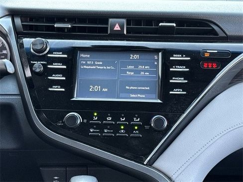 Used 2018 Toyota Camry LE image 16