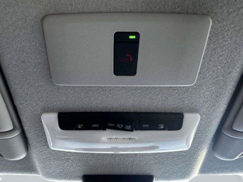 Used 2024 Nissan Kicks SR FWD image 32