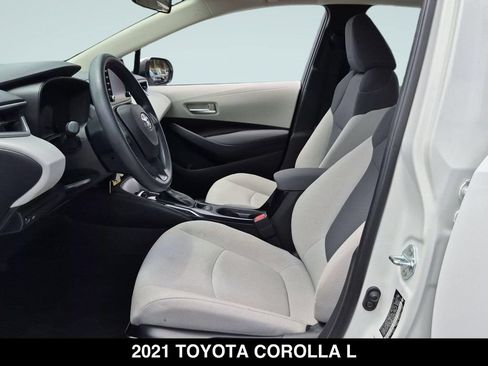 Used 2021 Toyota Corolla L FWD image 14