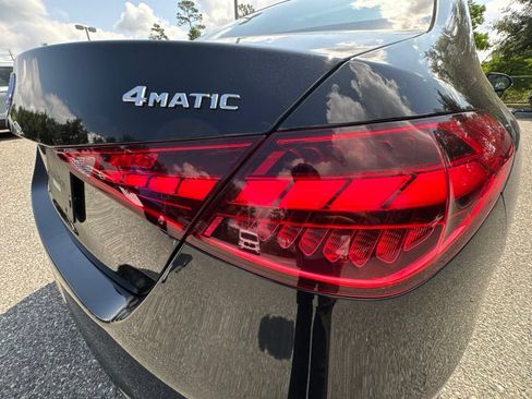 Used 2025 Mercedes-Benz C 300 4MATIC Sedan image 9