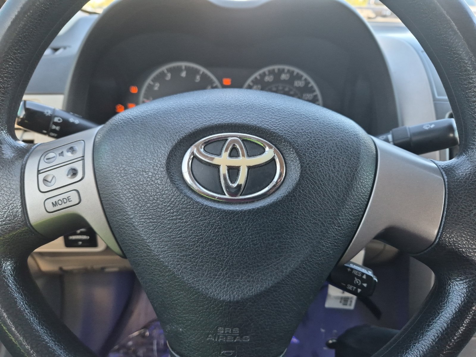 Used 2013 Toyota Corolla LE FWD image 18