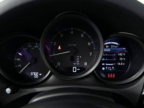 Certified 2025 Porsche Macan image 24