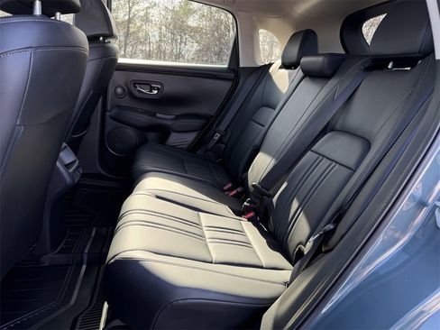 Used 2023 Honda HR-V EX-L image 10