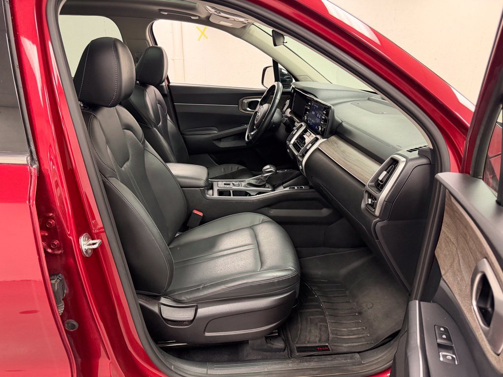 Used 2021 Kia Sorento EX w/ Panoramic Sunroof Package AWD/4WD image 10