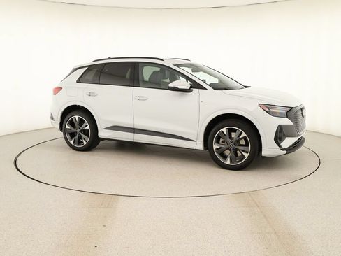 Certified 2024 Audi Q4 e-tron Prestige AWD/4WD image 9