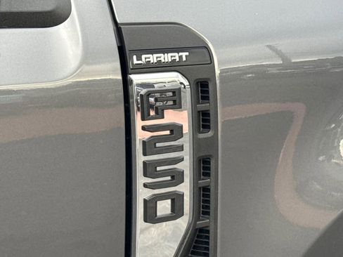 New 2026 Ford F250 Lariat w/ FX4 Off-Road Package AWD/4WD image 7