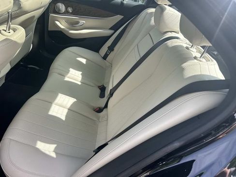 Used 2023 Mercedes-Benz E 350 4MATIC Sedan image 31