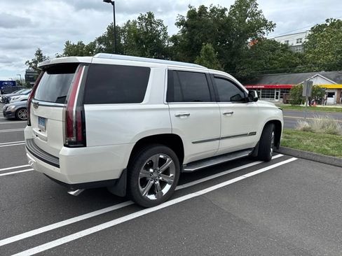Used 2015 Cadillac Escalade Luxury AWD/4WD image 13