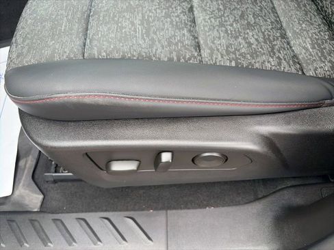 Used 2023 Chevrolet Colorado Z71 w/ Z71 Convenience Package 2 AWD/4WD image 20