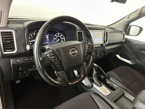 Used 2023 Nissan Frontier SV w/ SV Convenience Package AWD/4WD image 13