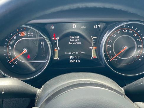Used 2018 Jeep Wrangler Sport AWD/4WD image 13