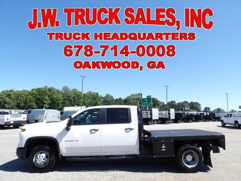 Used 2025 Chevrolet Silverado 3500 W/T w/ WT Convenience Package AWD/4WD image 2