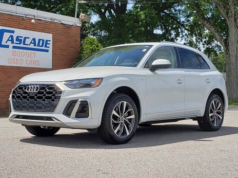 Used 2023 Audi Q5 2.0T Premium Plus w/ Premium Plus Package AWD/4WD image 1