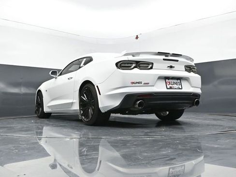 Used 2021 Chevrolet Camaro SS RWD image 47