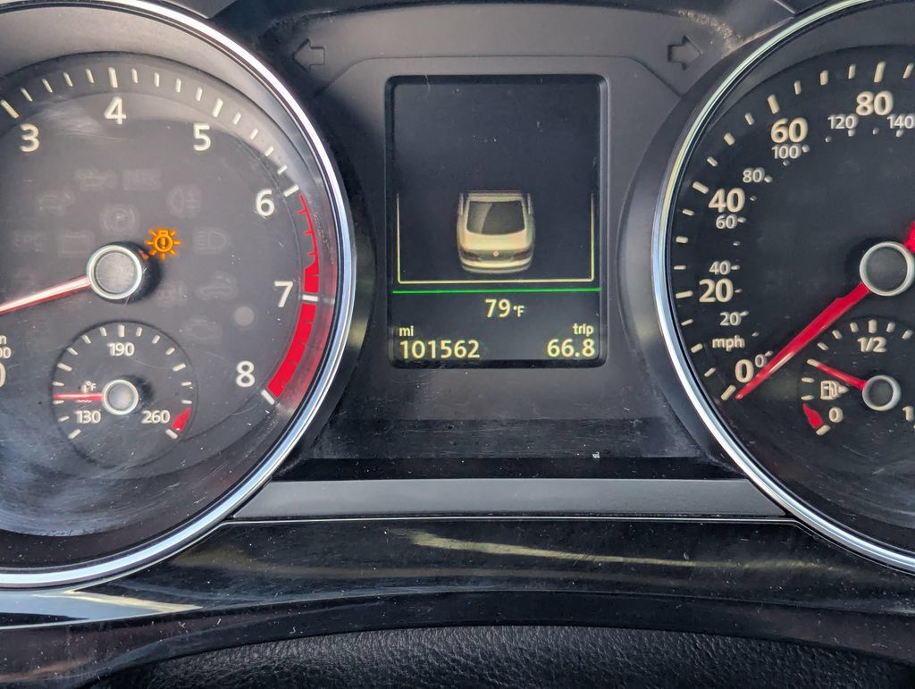 Used 2018 Volkswagen Jetta GLI FWD image 22