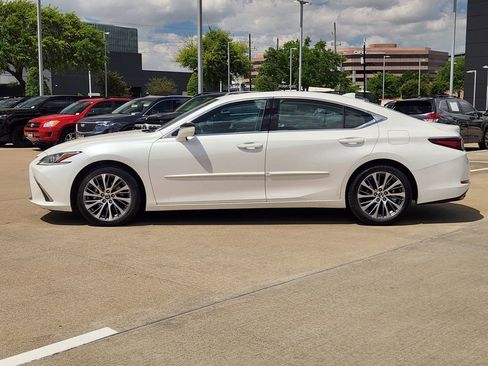 Used 2019 Lexus ES 350 w/ Premium Package image 4