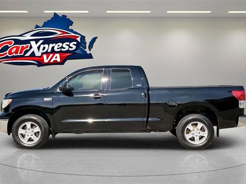 Used 2011 Toyota Tundra 4x4 Double Cab w/ SR5 Pkg image 3