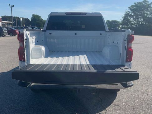 Used 2025 Chevrolet Silverado 1500 LT RWD image 13