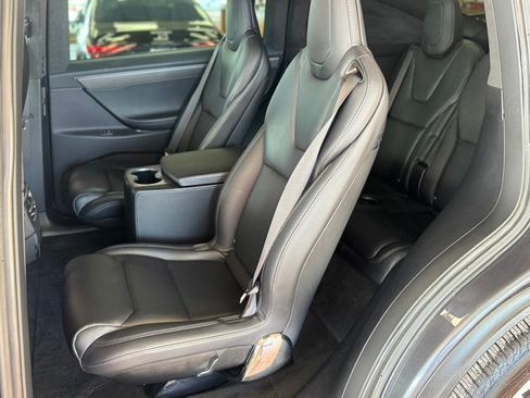 Used 2018 Tesla Model X 100D image 19